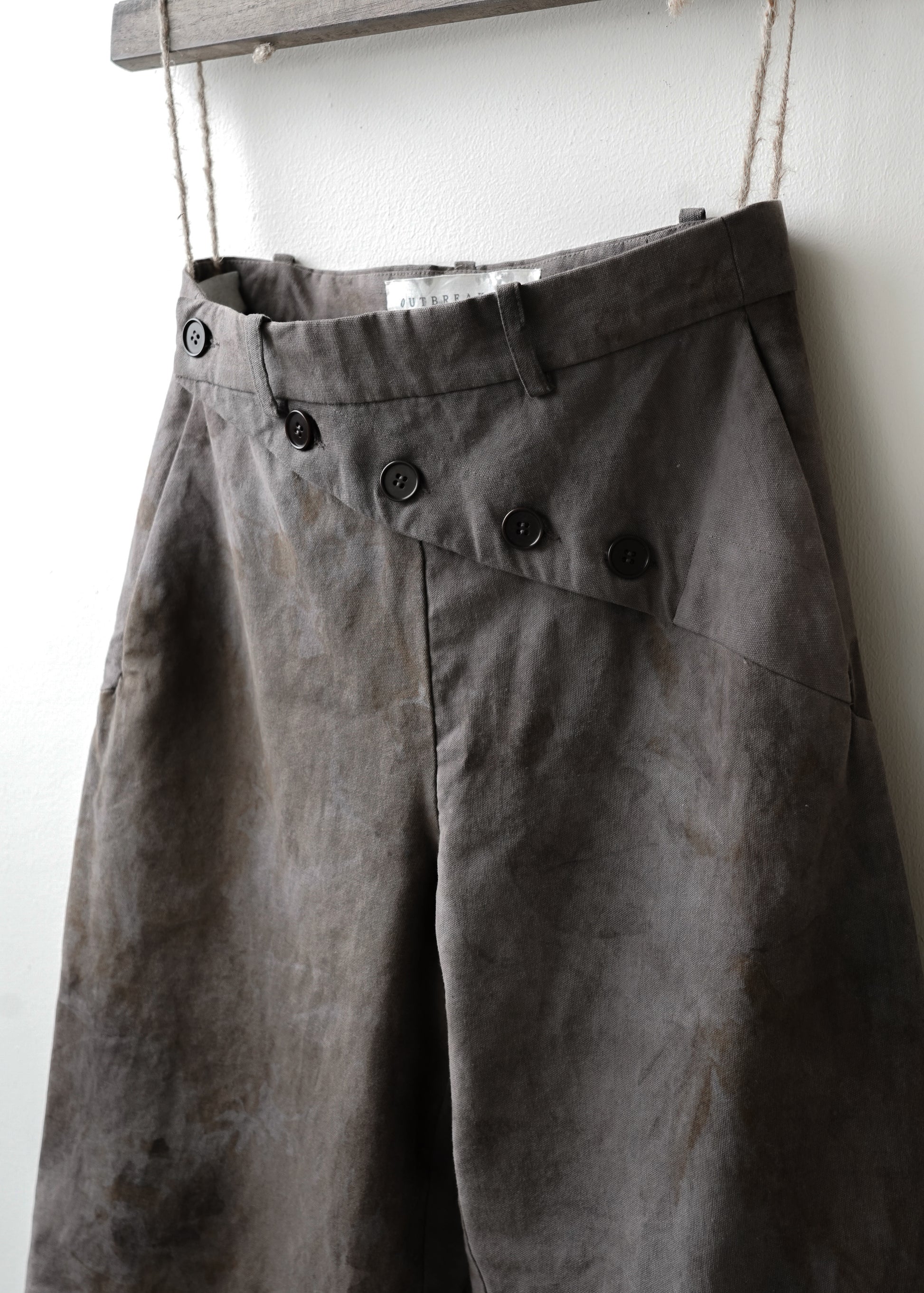 Cross Closure Pant